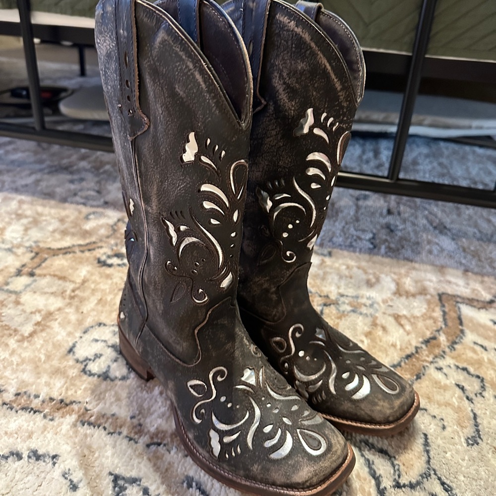 Women’s Roper Boots